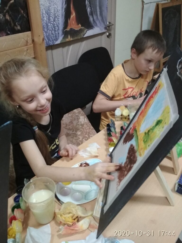 В студии рисования Натальи Бабичевой много тепла и улыбок — фото 2