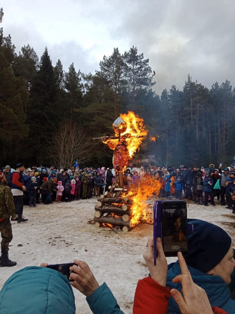 Хороша была Масленица на Муринских прудах! — фото 1