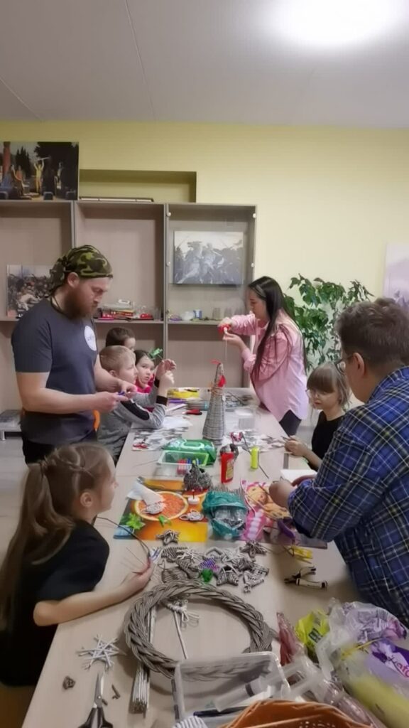 Приглашаем Всех желающих на Мастер Класс по плетению из бумажной лозы в субботу… — фото 2