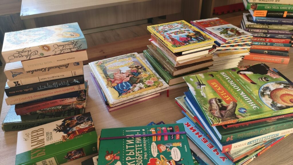 Библиотека Центра Славянских традиций пополнилась новыми книжками Появилось много детских… — фото 1