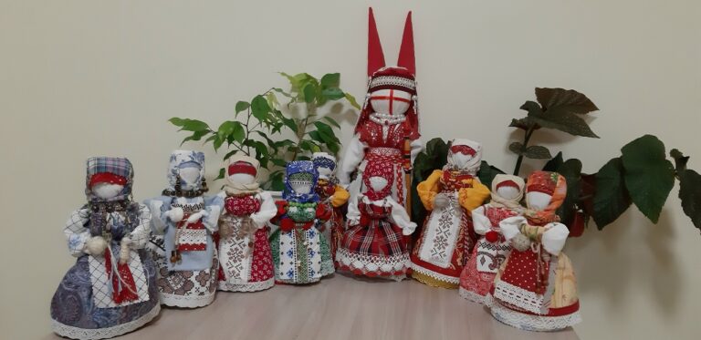 Создание народных славянских кукол руками участников Центра. — фото 7